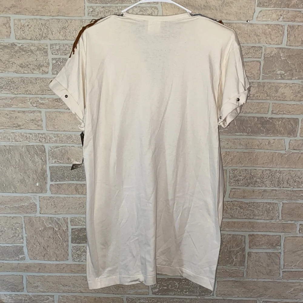 ✅Gepetto V Neck Vintage Tee - Picture 7 of 8